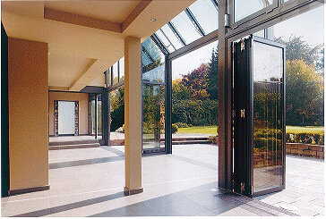 FOLDING DOOR